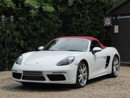 PORSCHE