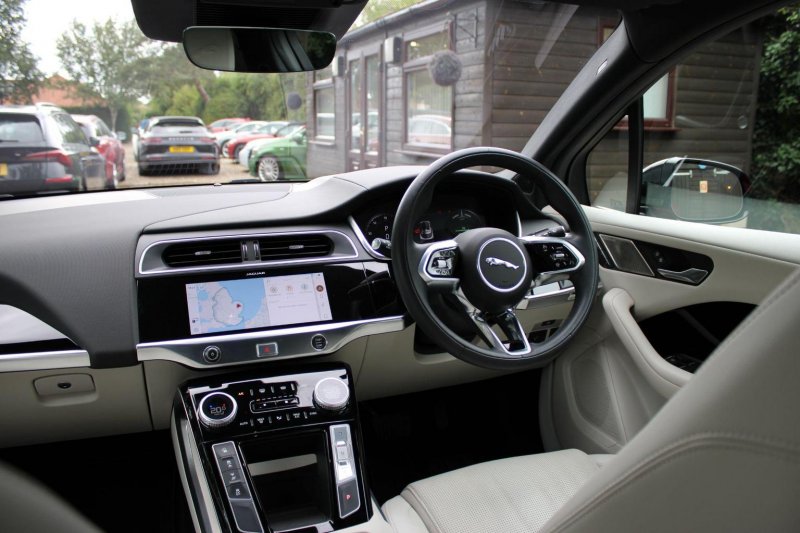 JAGUAR I-Pace