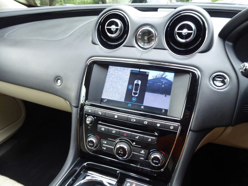 JAGUAR XJ