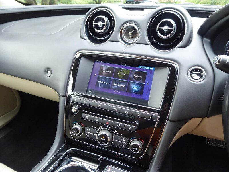 JAGUAR XJ