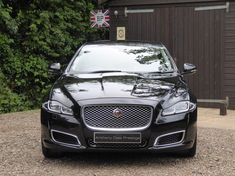 JAGUAR XJ