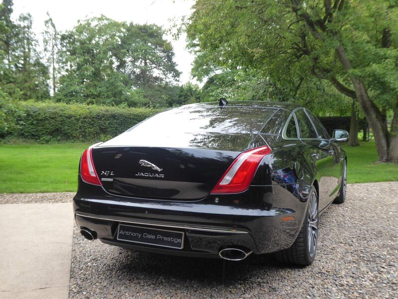 JAGUAR XJ