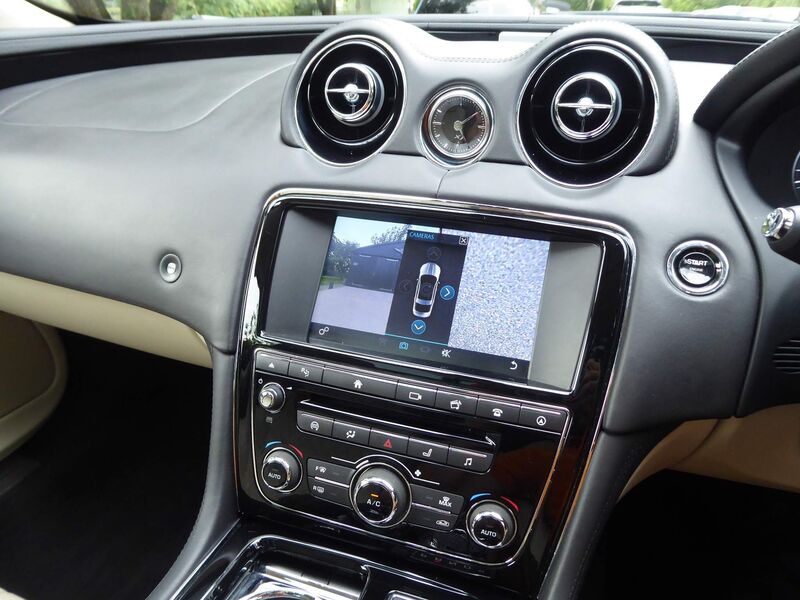 JAGUAR XJ