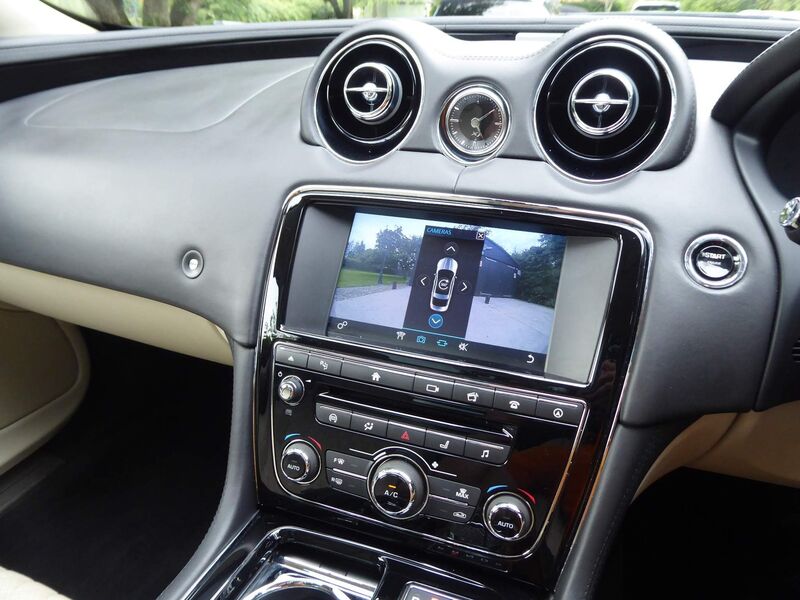 JAGUAR XJ