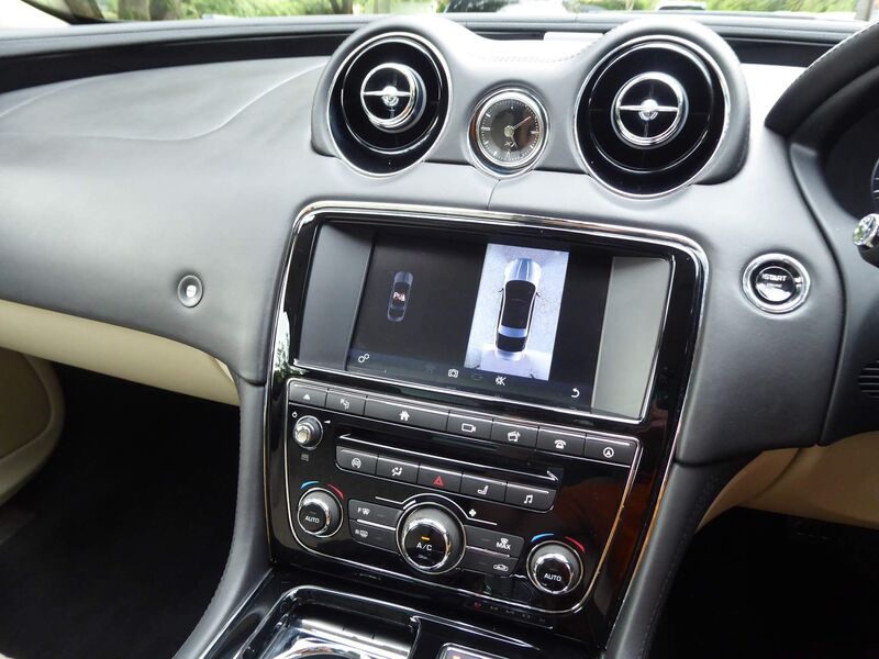JAGUAR XJ